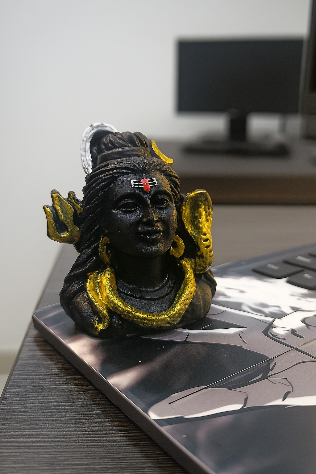 Divine Lord Shiva Idol for Car Dashboard – Black & Gold Finish